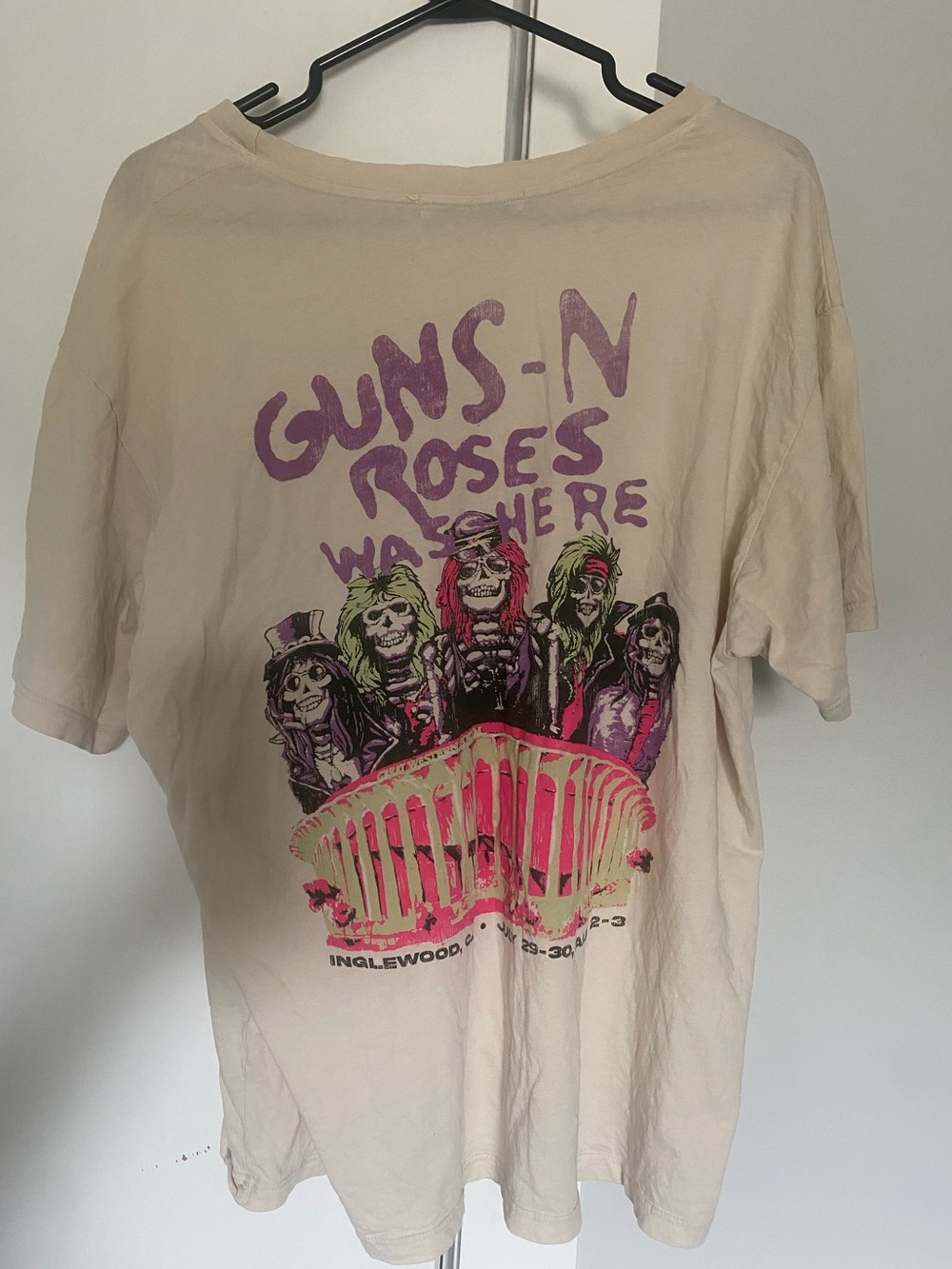 Daydreamer Guns N' Roses Tee - Picture 5 of 6
